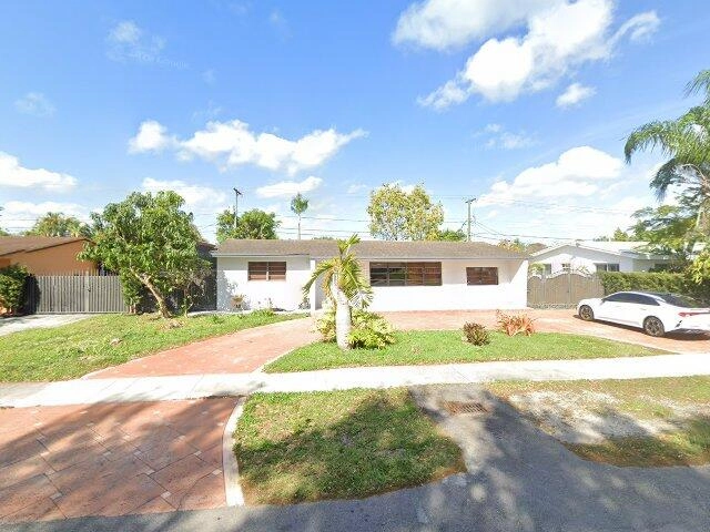 House image located at Miami, FL 33165