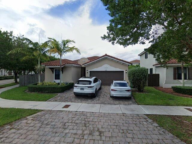 House image located at Miami, FL 33187