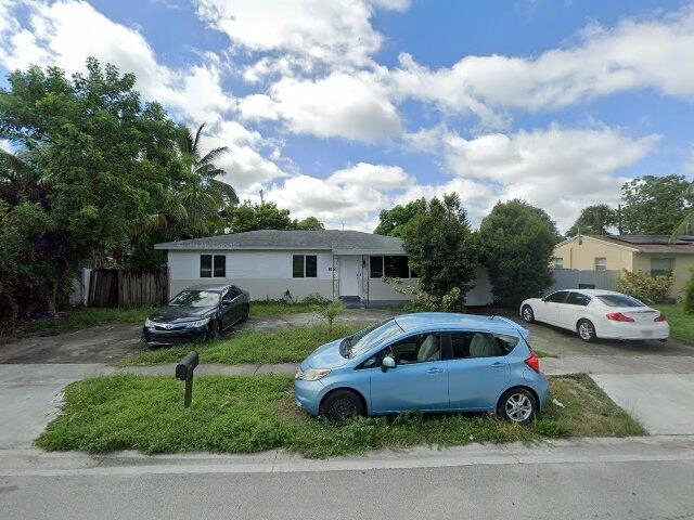 House image located at Hollywood, FL 33023