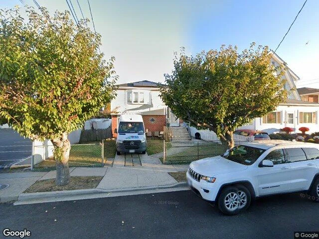 House image located at Oceanside, NY 11572