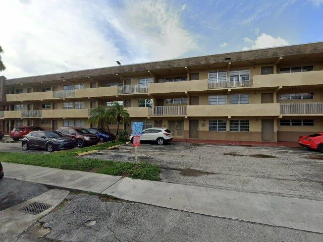 House image located at Miami, FL 33174