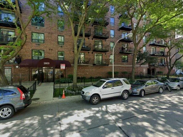 House image located at Chicago, IL 60613