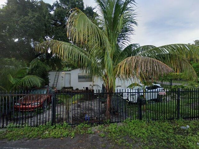 House image located at Miami, FL 33162
