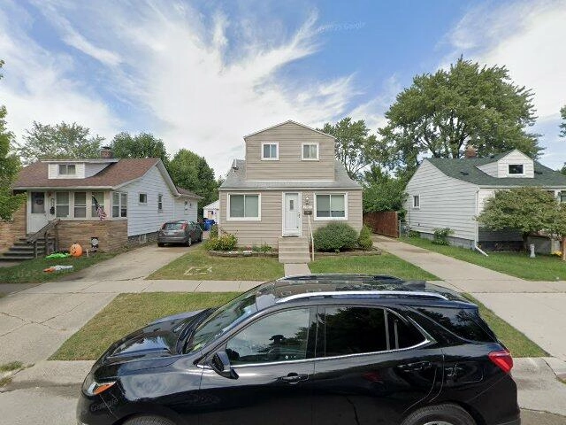 House image located at Warren, MI 48091