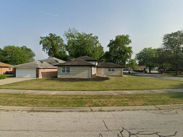 House image located at South Holland, IL 60473