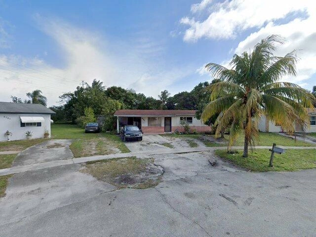 House image located at West Palm Beach, FL 33407