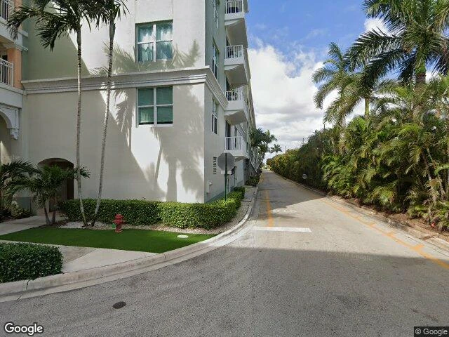 House image located at Lake Worth, FL 33462