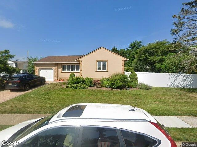 House image located at Freeport, NY 11520