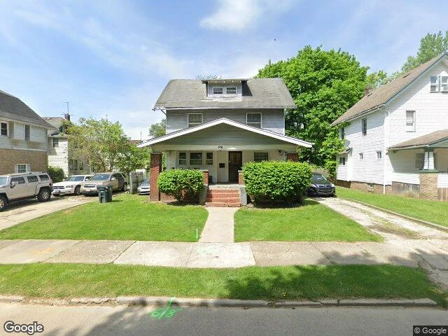 House image located at Akron, OH 44320