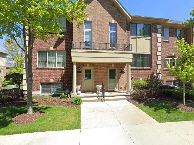 House image located at Utica, MI 48315