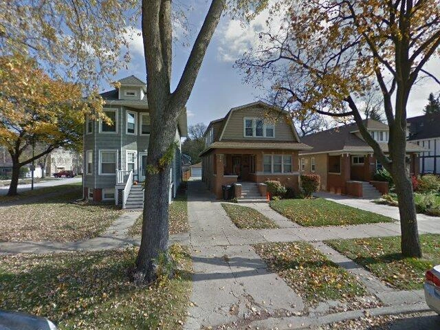 House image located at Chicago, IL 60630