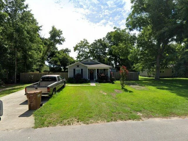 House image located at Milton, FL 32571