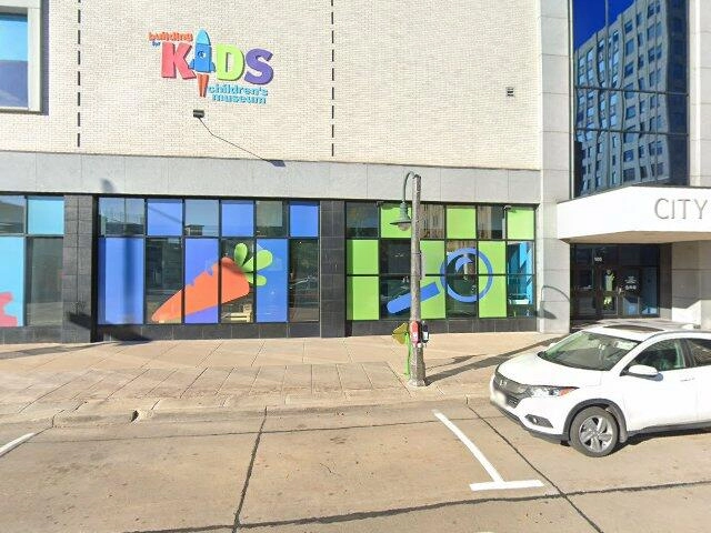 House image located at Appleton, WI 54911