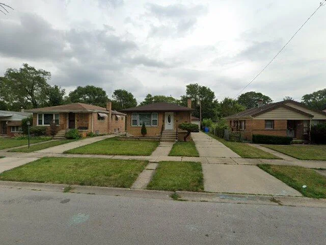 House image located at Dolton, IL 60419