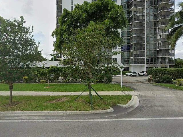 House image located at Miami, FL 33180