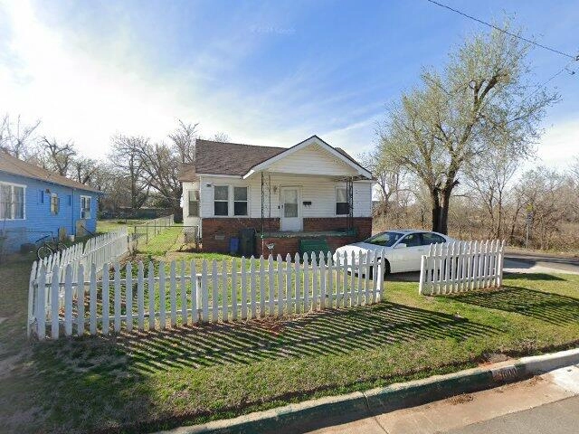 House image located at Signal Hill, CA 90755