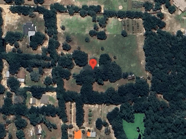House image located at Crestview, FL 32539