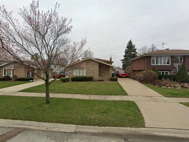 House image located at Alsip, IL 60803