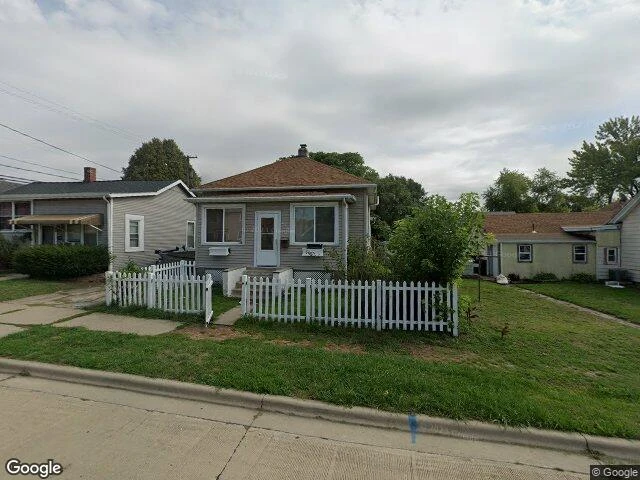 House image located at La Salle, IL 61301