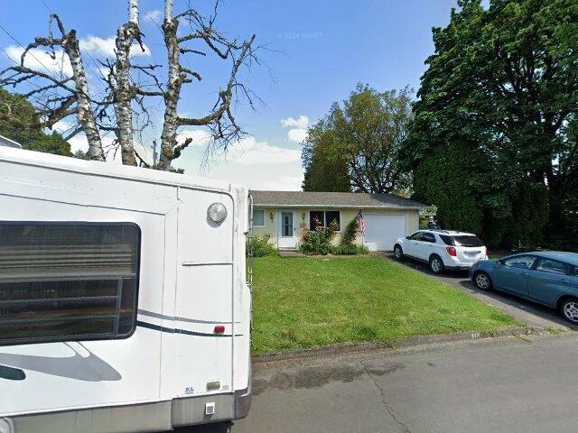 House image located at Eugene, OR 97404