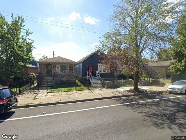 House image located at Chicago, IL 60609