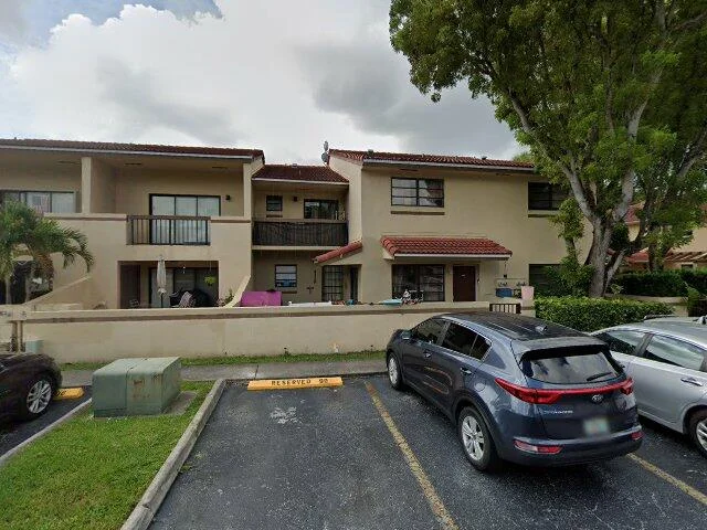 House image located at Miami, FL 33183