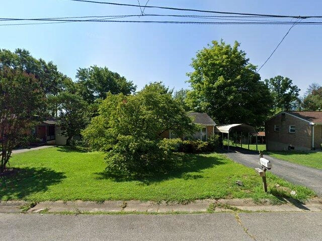 House image located at Salem, VA 24153