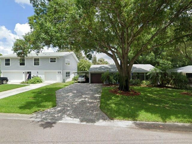 House image located at Saint Petersburg, FL 33702
