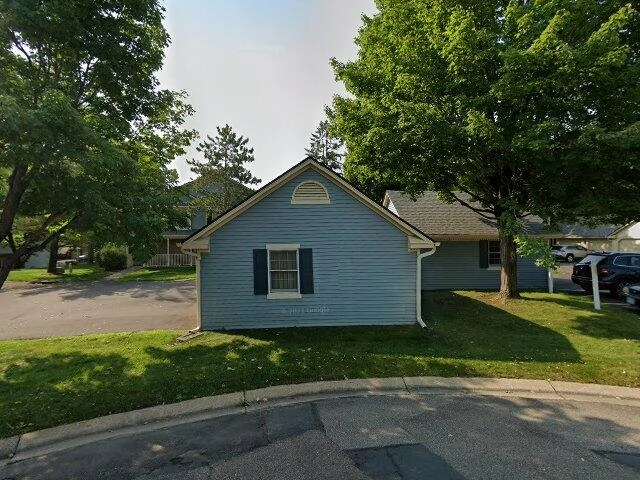 House image located at Minneapolis, MN 55438