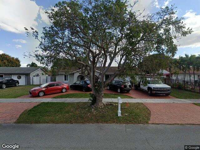 House image located at Miami, FL 33193