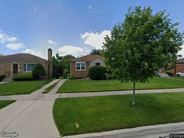 House image located at Broadview, IL 60155