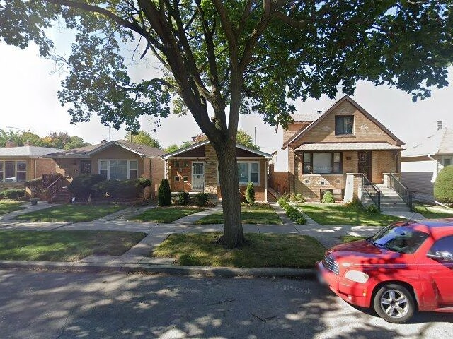 House image located at Chicago, IL 60617