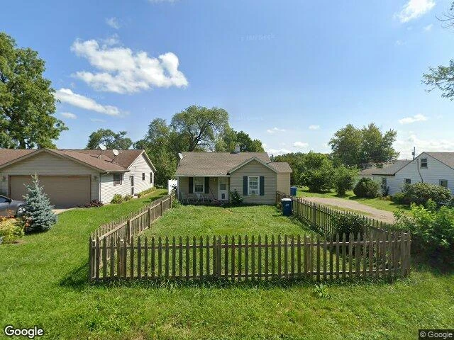 House image located at Silvis, IL 61282