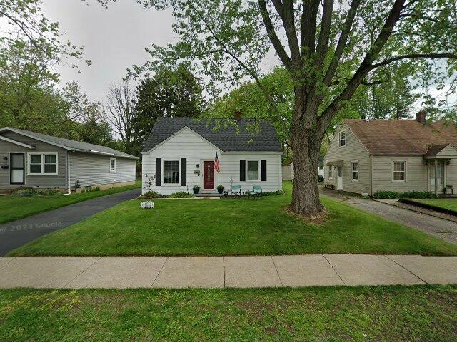 House image located at Akron, OH 44305