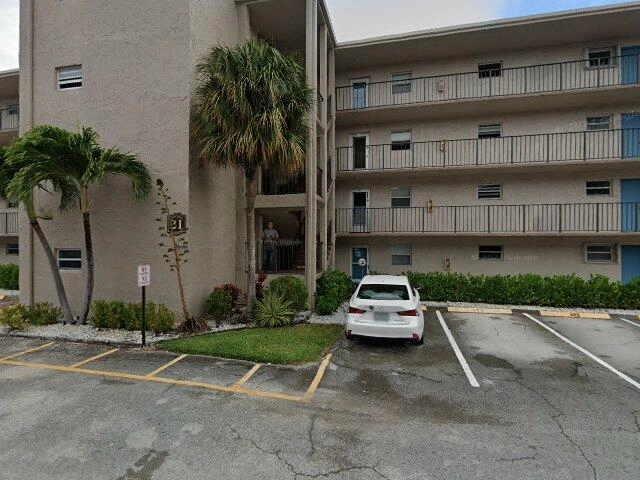 House image located at Lake Worth, FL 33461