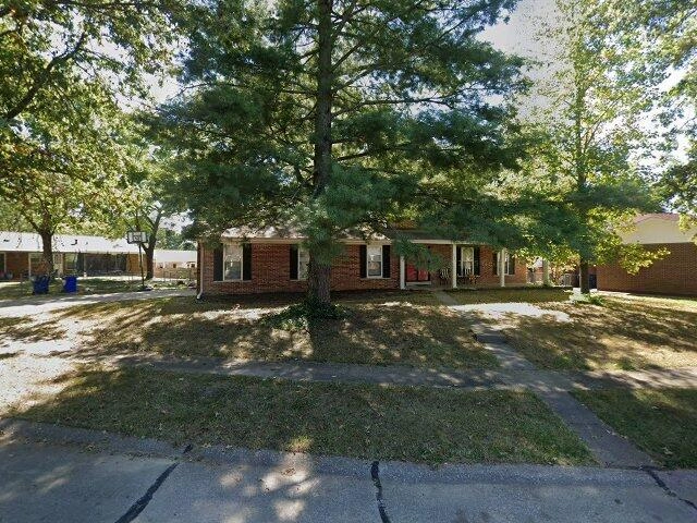 House image located at Florissant, MO 63034
