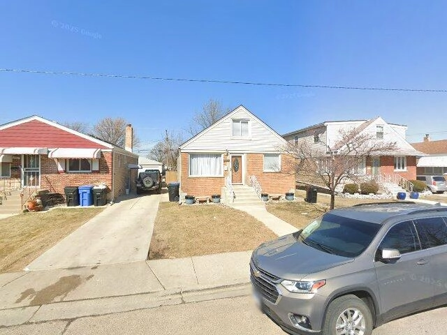 House image located at Chicago, IL 60652