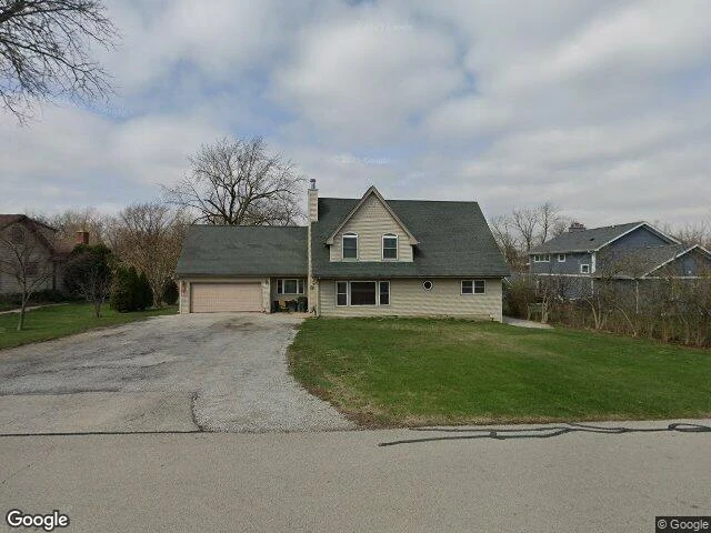 House image located at Willowbrook, IL 60527
