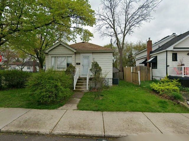 House image located at Paterson, NJ 07524