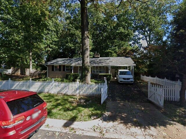 House image located at Waynesville, MO 65583