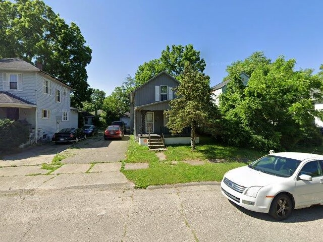 House image located at Flint, MI 48503