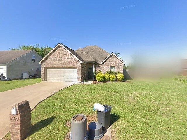 House image located at Carpentersville, IL 60110