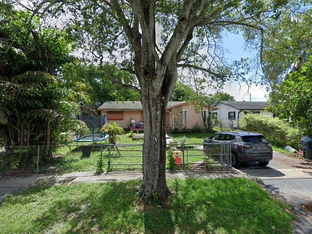 House image located at Hollywood, FL 33024