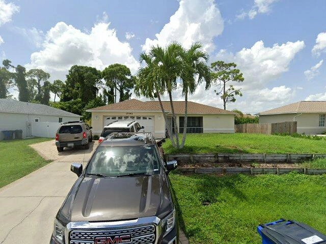 House image located at Fort Myers, FL 33967