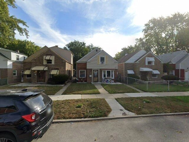 House image located at Chicago, IL 60617