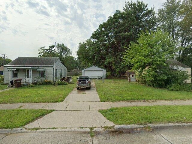 House image located at Wayne, MI 48184
