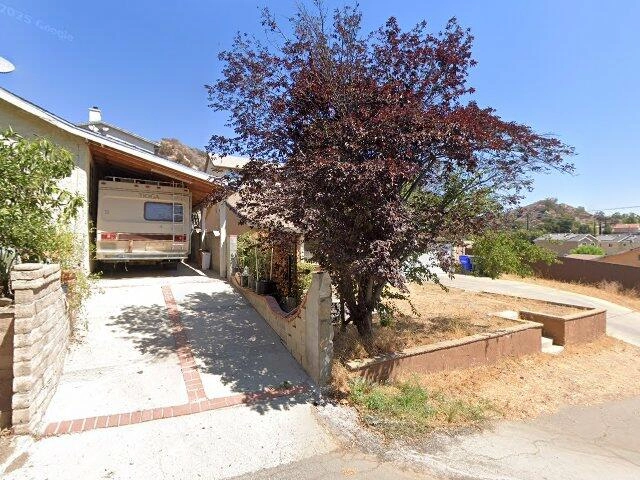 House image located at Castaic, CA 91384