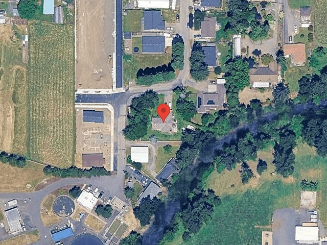 House image located at Silverton, OR 97381
