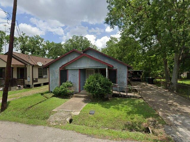 House image located at Houston, TX 77026