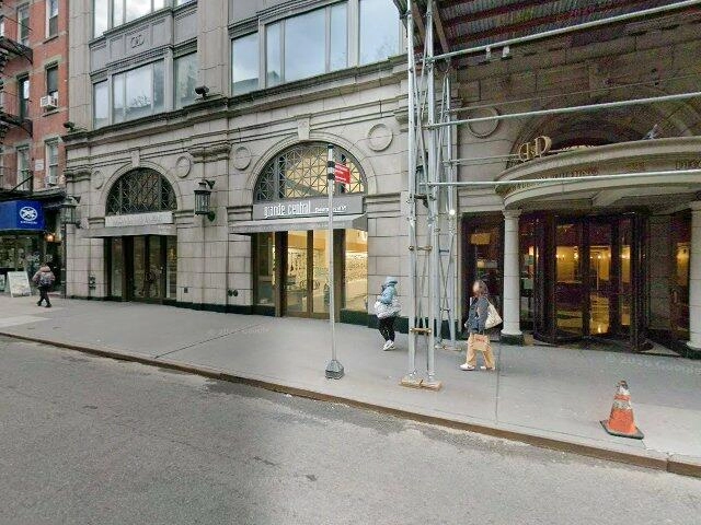 House image located at New York, NY 10022